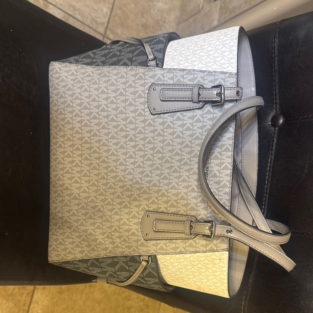 Gray and White Geometric Tote with Double Handles